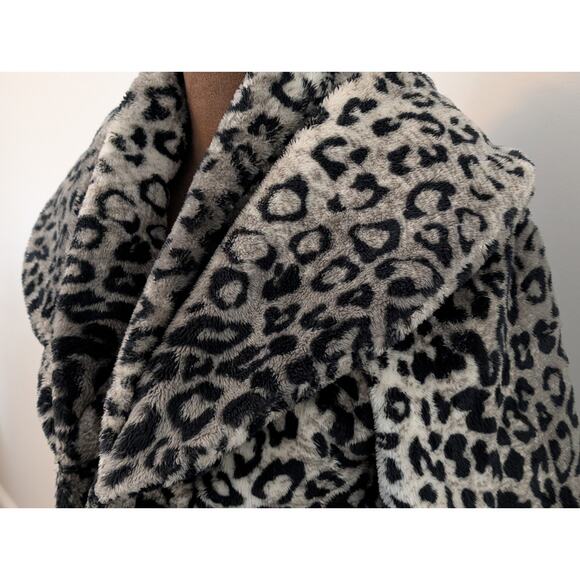 Alice + Olivia Leopard Faux Fur Coat Gray Black S - Picture 3 of 9